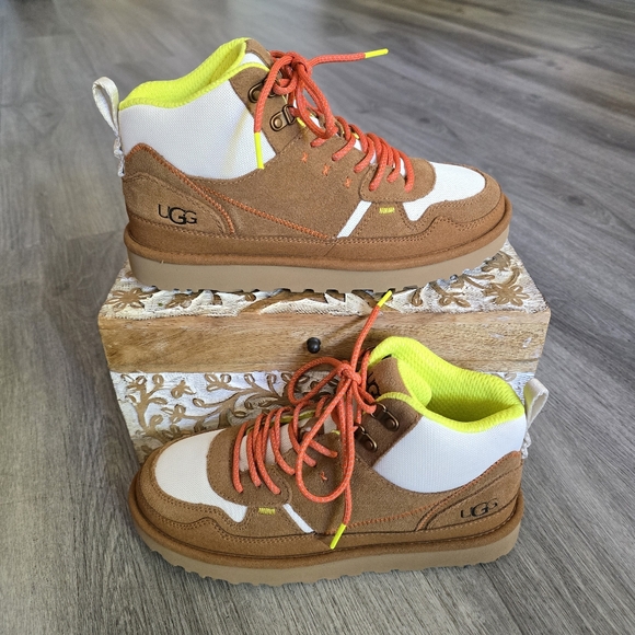 UGG Highland Hi Herutage Sneakers - Picture 1 of 9